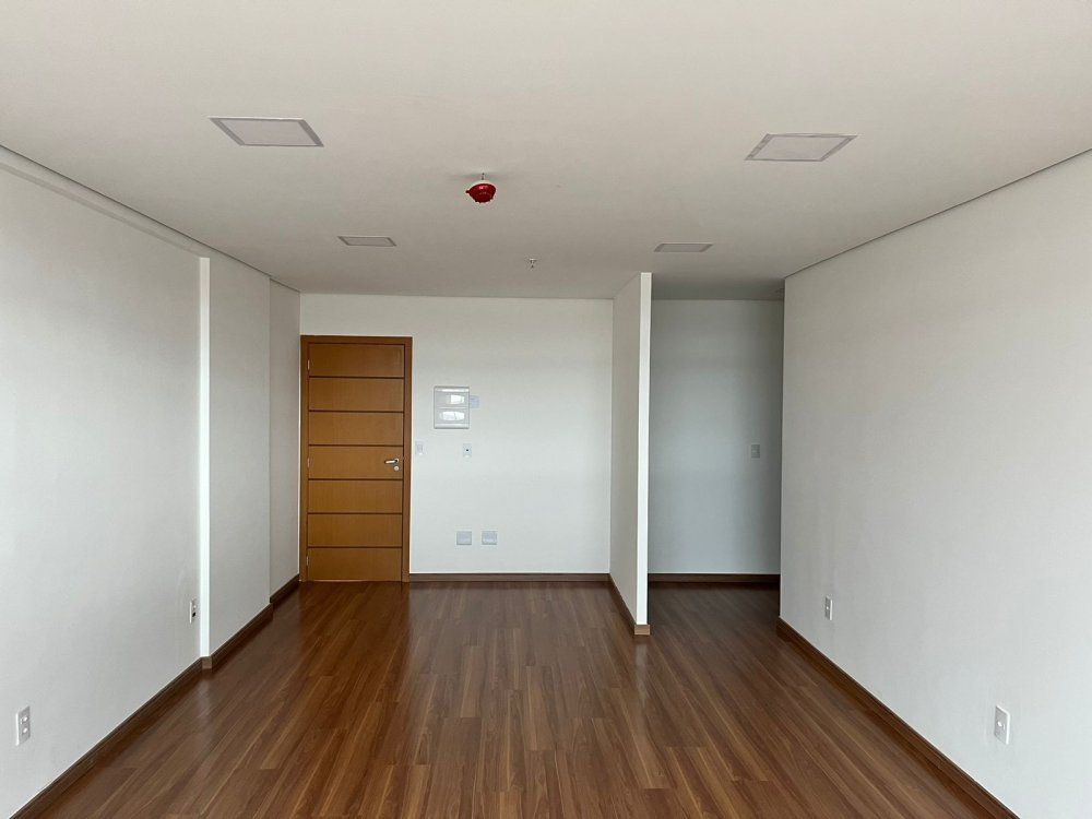 Sala Comercial - Aluguel - Vila Brasileira - Itatiba - SP