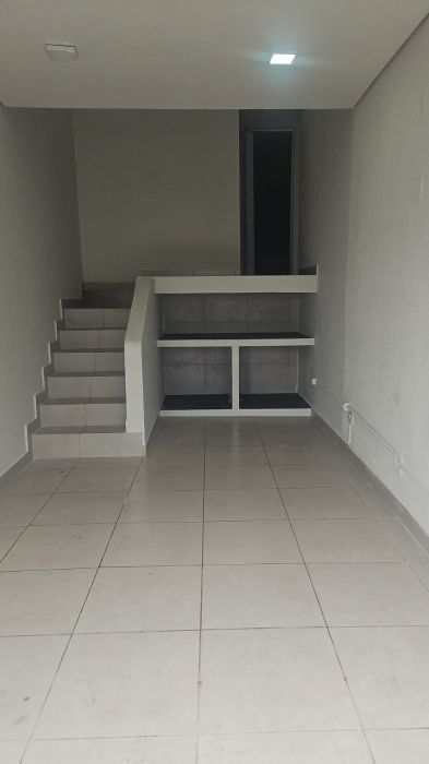 Casa Comercial - Aluguel - Jardim de Lucca - Itatiba - SP