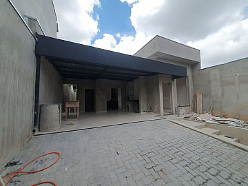 Linda Casa T�rrea a Venda no Alpes do Cruzeiro